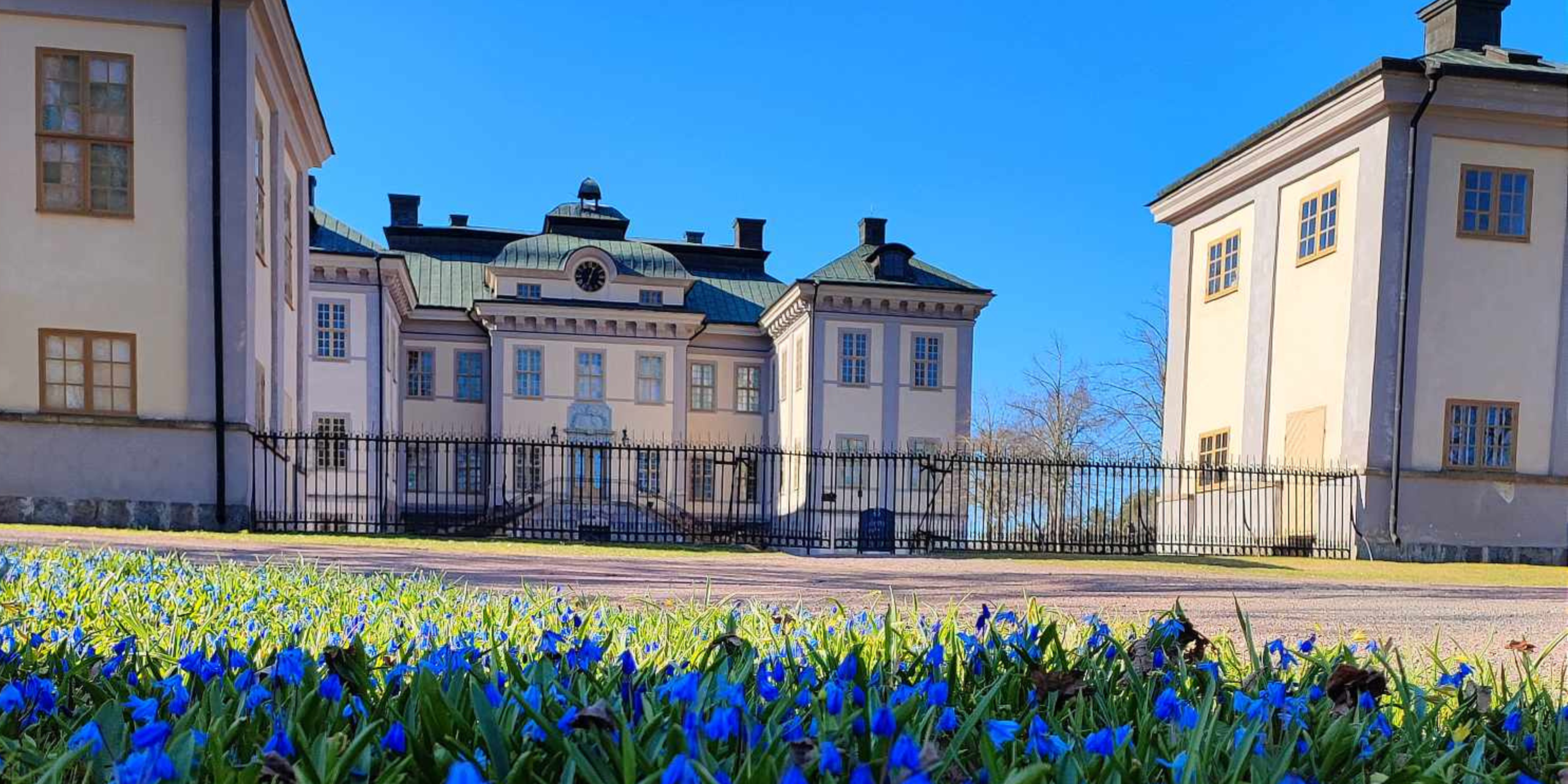 Slottscafé utanför Uppsala med hembakat fika i historisk miljö på Salsta slott